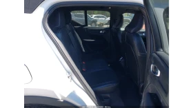 Volvo XC40 T4* R-DESIGN* ПОДГРЕВ* KEYLESS* КАМЕРИ* ПАНО*  - 14800 € / 28946.28 лв. - 70187794 11
