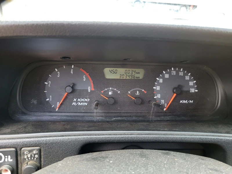 Nissan Terrano, снимка 6 - Автомобили и джипове - 52325049