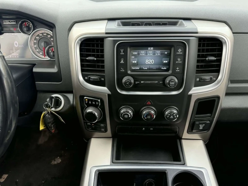 Dodge RAM 1500 * SLT * CARFAX * ЦЕНА ДО БГ, снимка 17 - Автомобили и джипове - 53257651