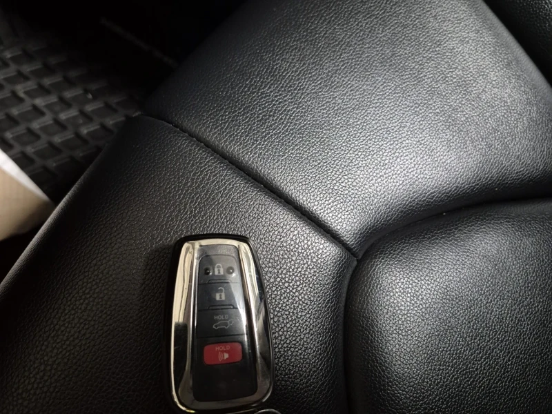 Toyota Highlander XLE * * ЧЕРЕН САЛОН * * БЕЗ ИНЦИДЕНТИ * * , снимка 7 - Автомобили и джипове - 53404645