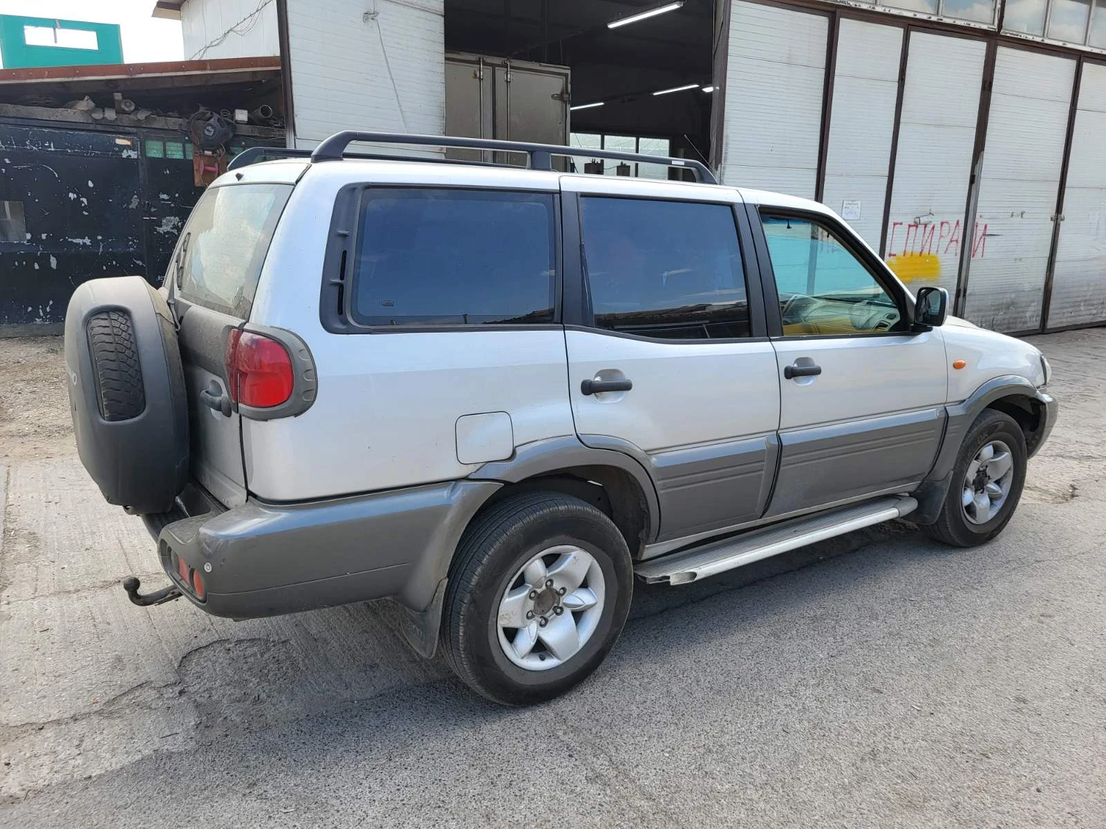 Nissan Terrano  - изображение 5