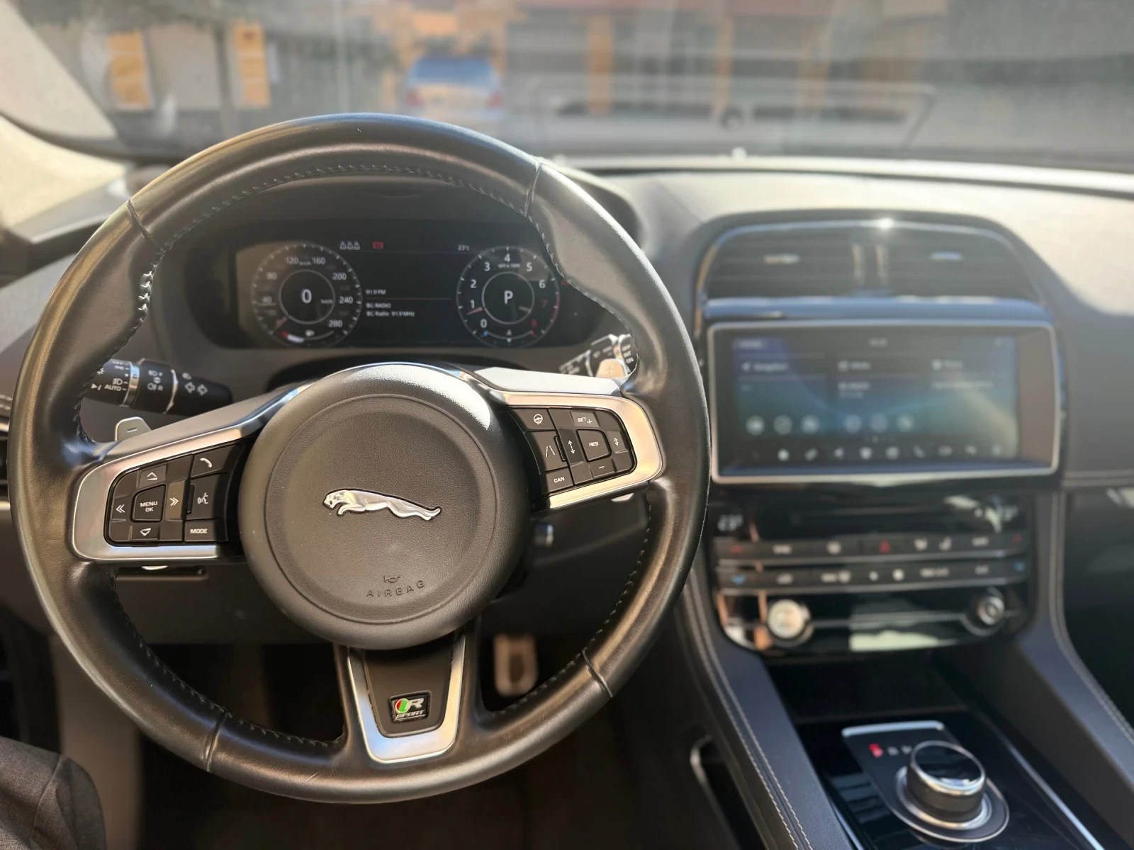 Jaguar F-PACE R-Sport 30t AWD - изображение 7