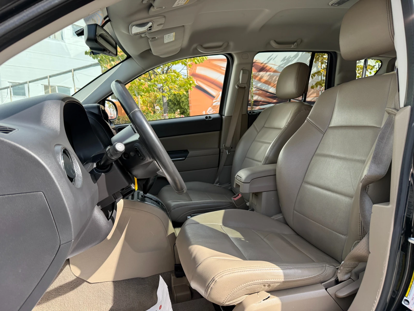 Jeep Compass 2.4i 170 к.с.  - изображение 8