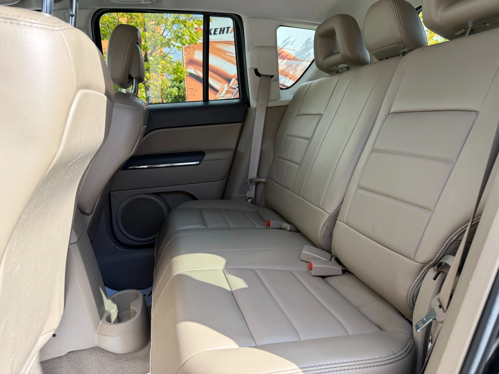Jeep Compass 2.4i 170 к.с.  - изображение 9