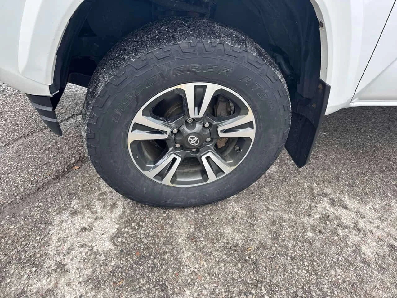 Toyota Tacoma * 4WD Double Cab V6 * CARFAX * ЦЕНА ДО БГ, снимка 10 - Автомобили и джипове - 53905975