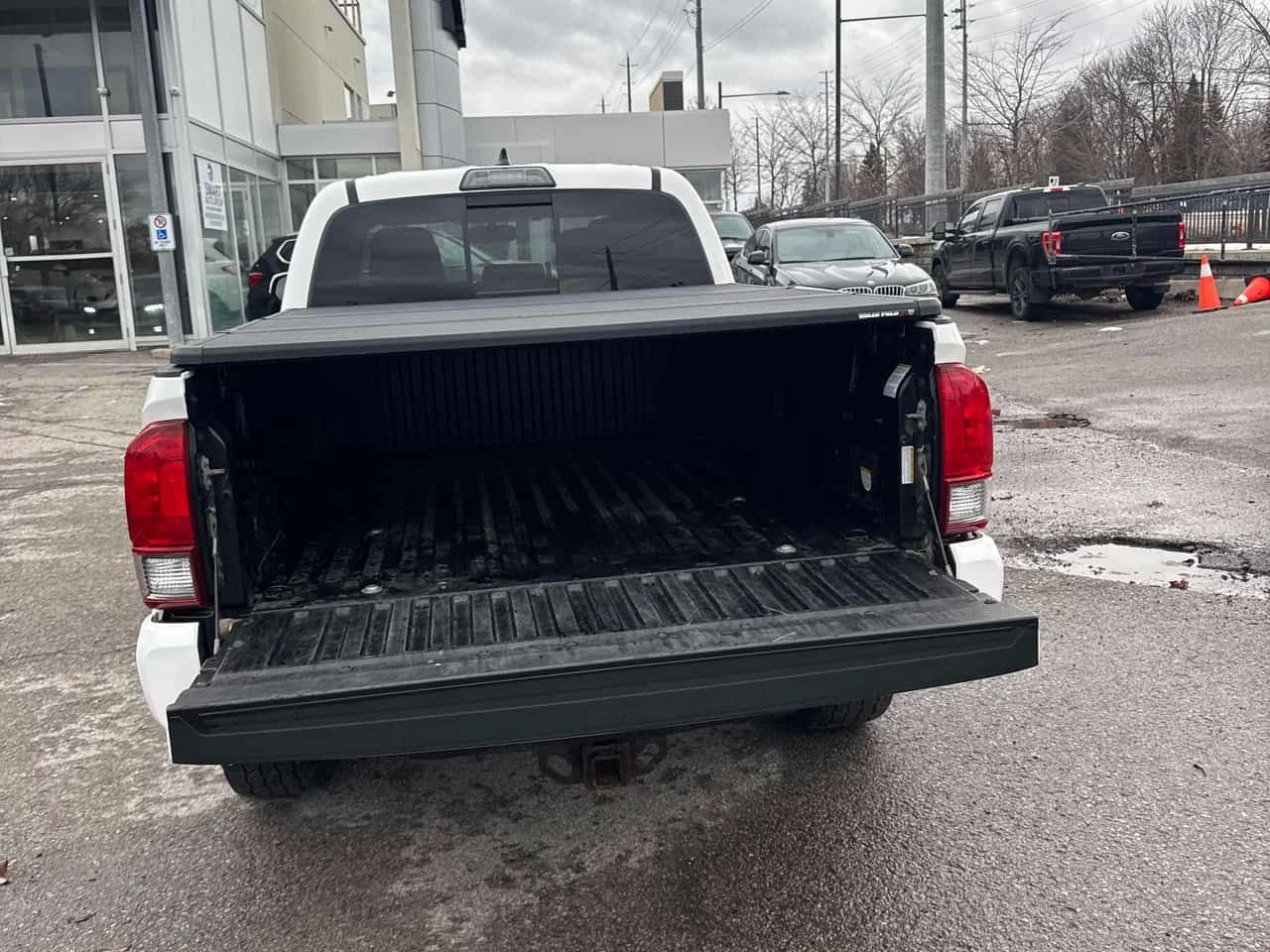 Toyota Tacoma * 4WD Double Cab V6 * CARFAX * ЦЕНА ДО БГ, снимка 9 - Автомобили и джипове - 53905975