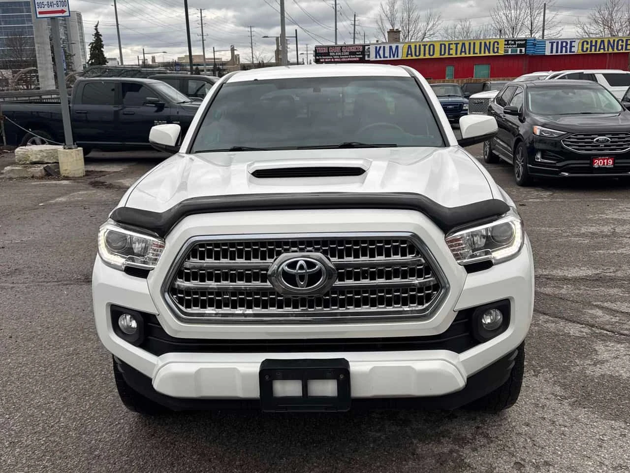 Toyota Tacoma * 4WD Double Cab V6 * CARFAX * ЦЕНА ДО БГ, снимка 2 - Автомобили и джипове - 53905975