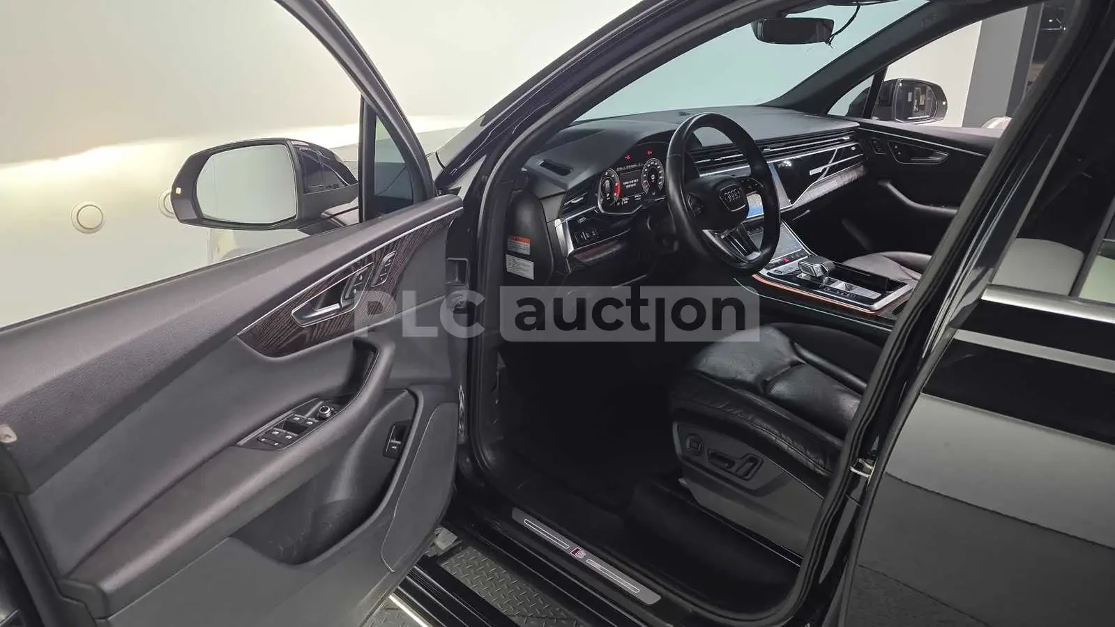 Audi Q7 2021* MATRIX* HEAD-UP* ОБДУХ* 360* ДИСТРОНИК* КРАЙ, снимка 12 - Автомобили и джипове - 53916969