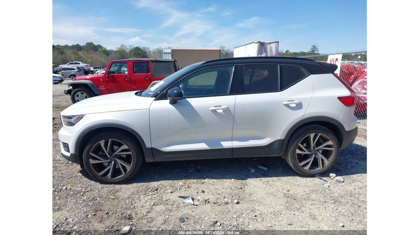 Volvo XC40 T4* R-DESIGN* �������* KEYLESS* ������* ����*  | Mobile.bg � ����������� 7