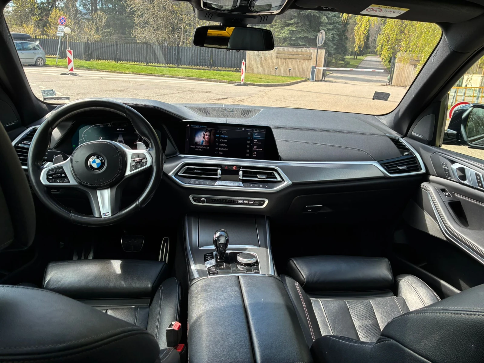 BMW X5 45e xDrive/M-Sport/HarmanKardon/HuD/Pano, снимка 9 - Автомобили и джипове - 54294713