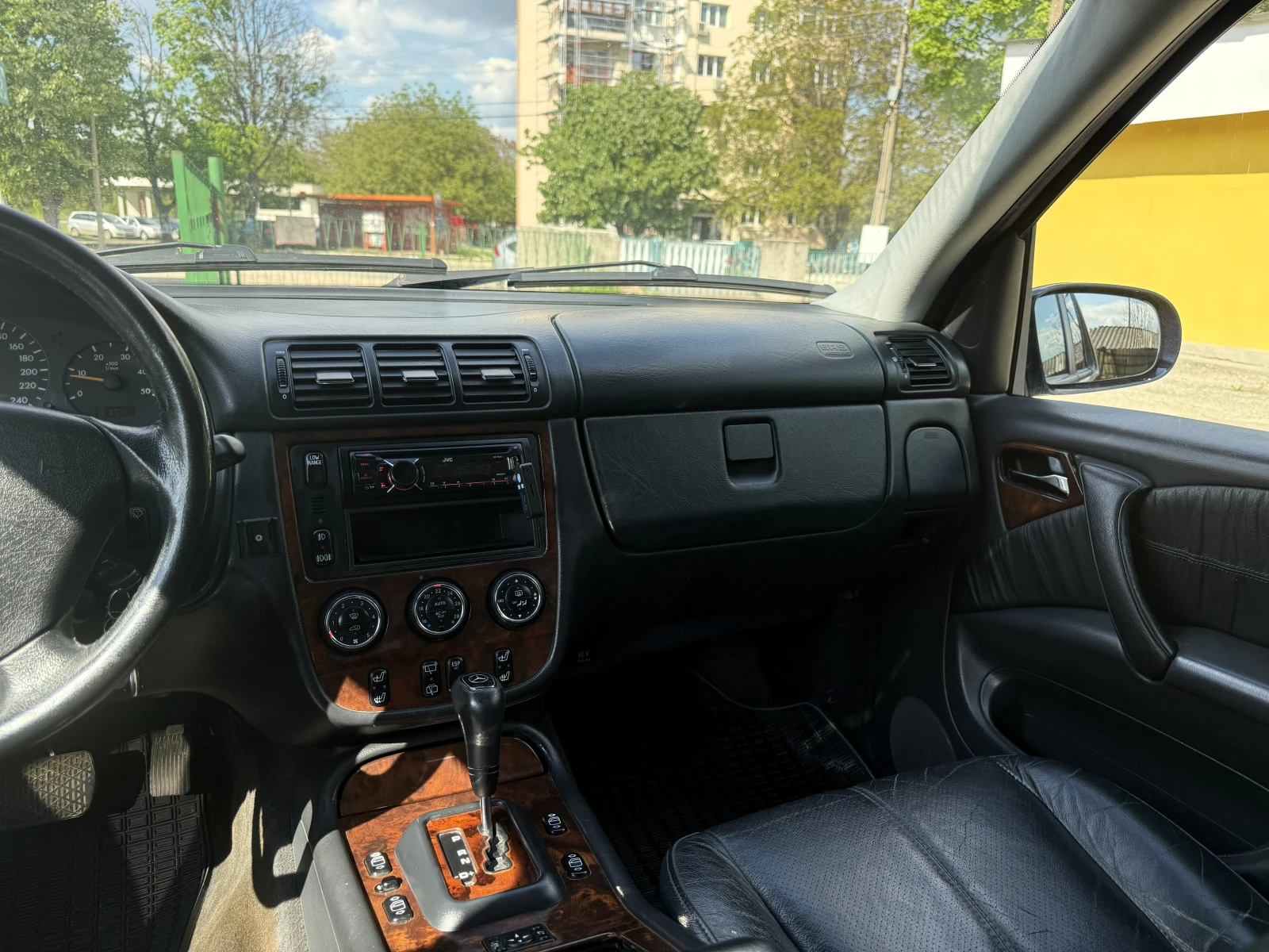 Mercedes-Benz ML 270 2.7CDI 163 к.с., снимка 11 - Автомобили и джипове - 54611545