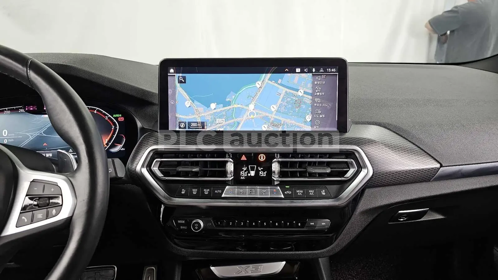 BMW X3 ОБДУХВАНЕ * 360 КАМЕРА * HEAD-UP * ФИКСИРАНА ЦЕНА, снимка 14 - Автомобили и джипове - 55033045