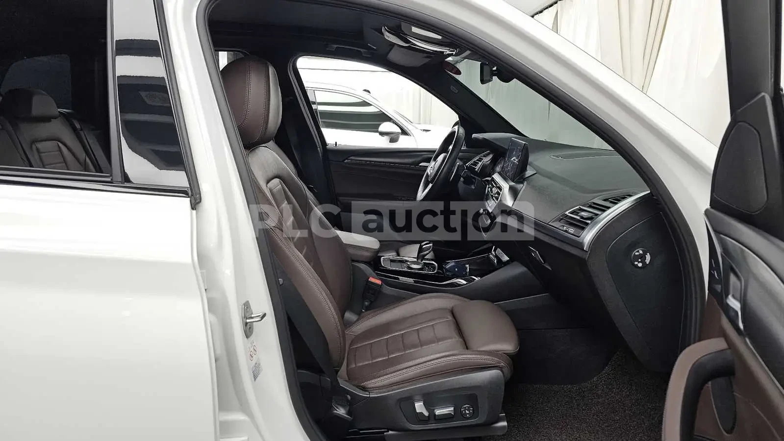 BMW X3 ОБДУХВАНЕ * 360 КАМЕРА * HEAD-UP * ФИКСИРАНА ЦЕНА, снимка 11 - Автомобили и джипове - 55033045
