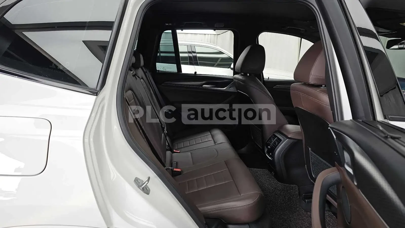 BMW X3 ОБДУХВАНЕ * 360 КАМЕРА * HEAD-UP * ФИКСИРАНА ЦЕНА, снимка 12 - Автомобили и джипове - 55033045