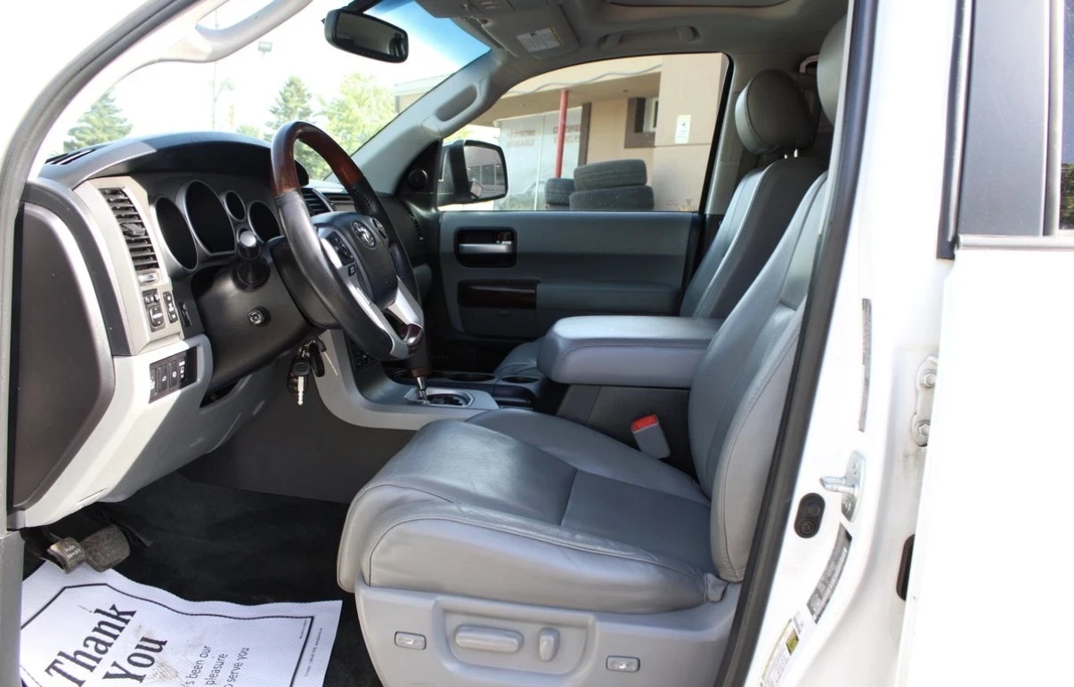 Toyota Sequoia PLATINUM * AWD * 7 МЕСТЕН * БЕЗ ИНЦИДЕНТИ * , снимка 9 - Автомобили и джипове - 55179200