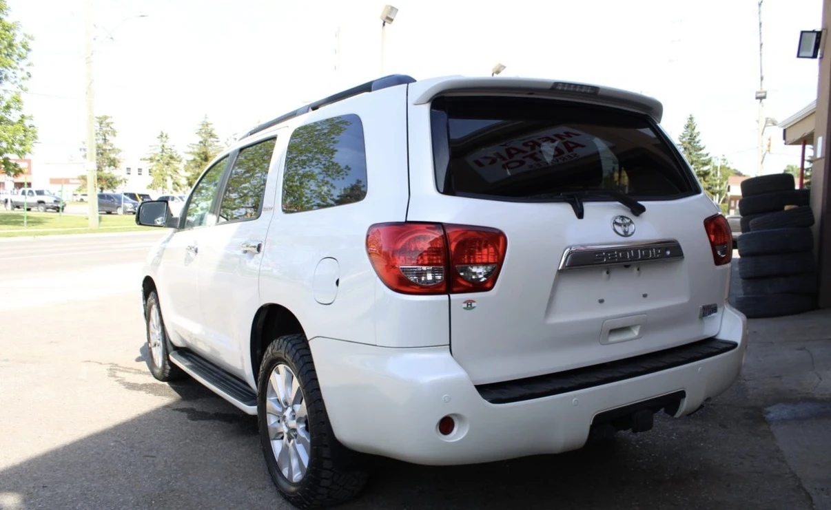 Toyota Sequoia PLATINUM * AWD * 7 МЕСТЕН * БЕЗ ИНЦИДЕНТИ * , снимка 7 - Автомобили и джипове - 55179200