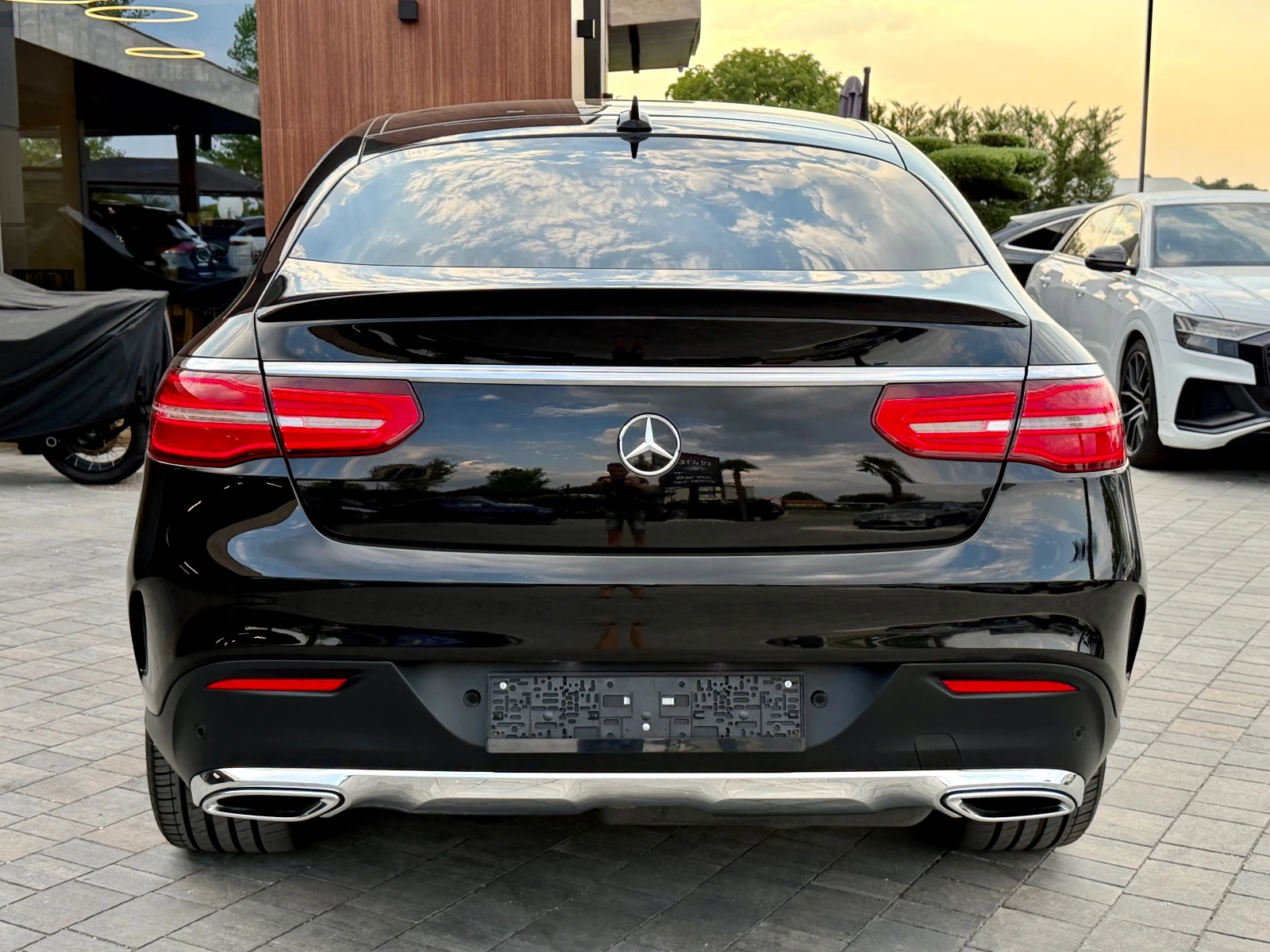 Mercedes-Benz GLE Coupe AMG #OBDUH#MASAJ#VAKUUM#Cam360#DISTR#KeyLes#Harman, снимка 6 - Автомобили и джипове - 55579949