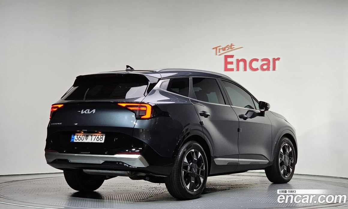 Kia Sportage 1.6 Turbo Signature * 11 012 КМ, снимка 2 - Автомобили и джипове - 55676806