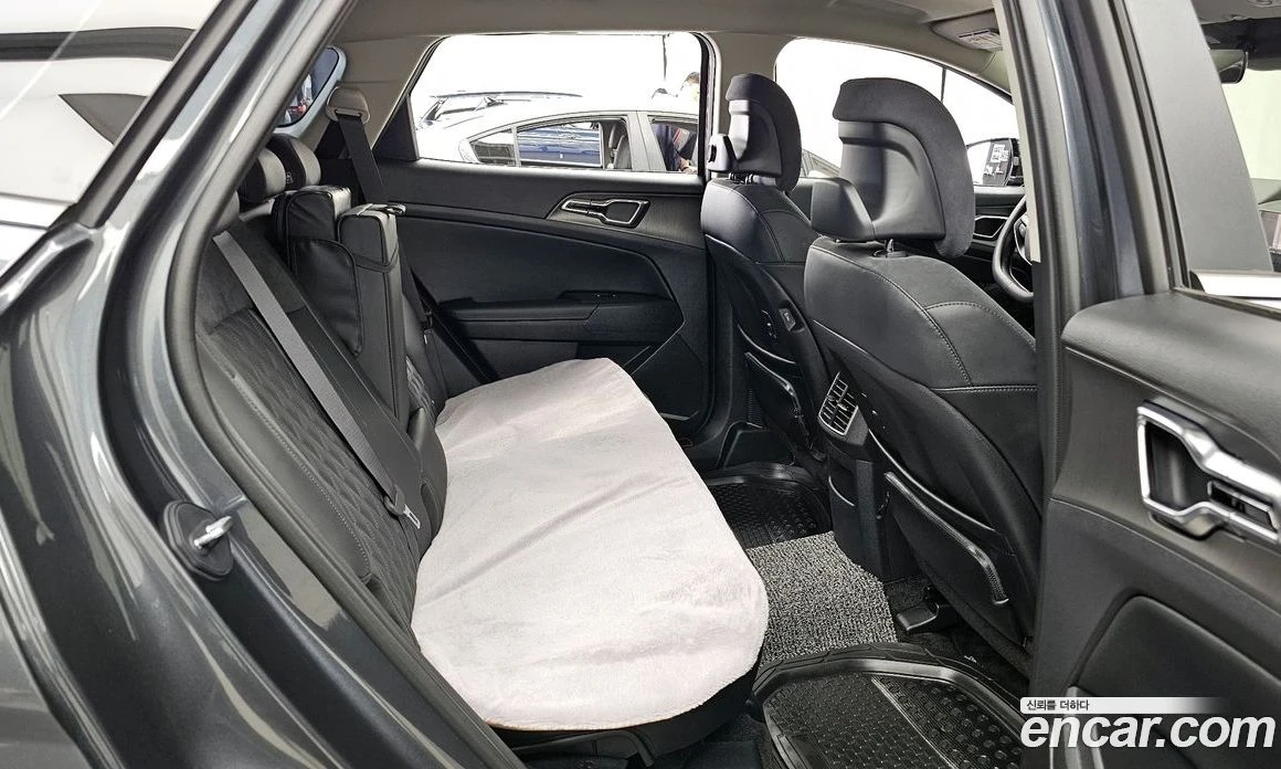 Kia Sportage 1.6 Turbo Signature * 11 012 КМ, снимка 12 - Автомобили и джипове - 55676806