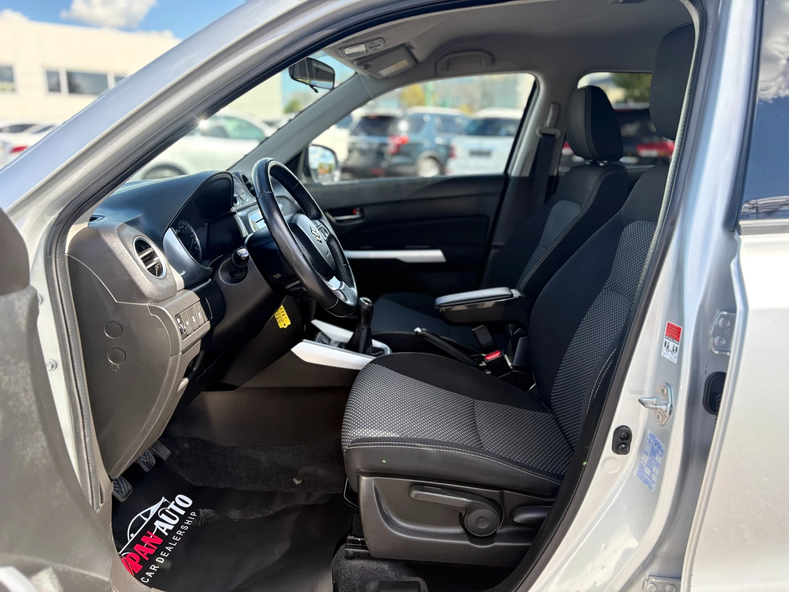 Suzuki Vitara 1.6 бензин ТОП! С ГАРАНЦИЯ! , снимка 10 - Автомобили и джипове - 55953913