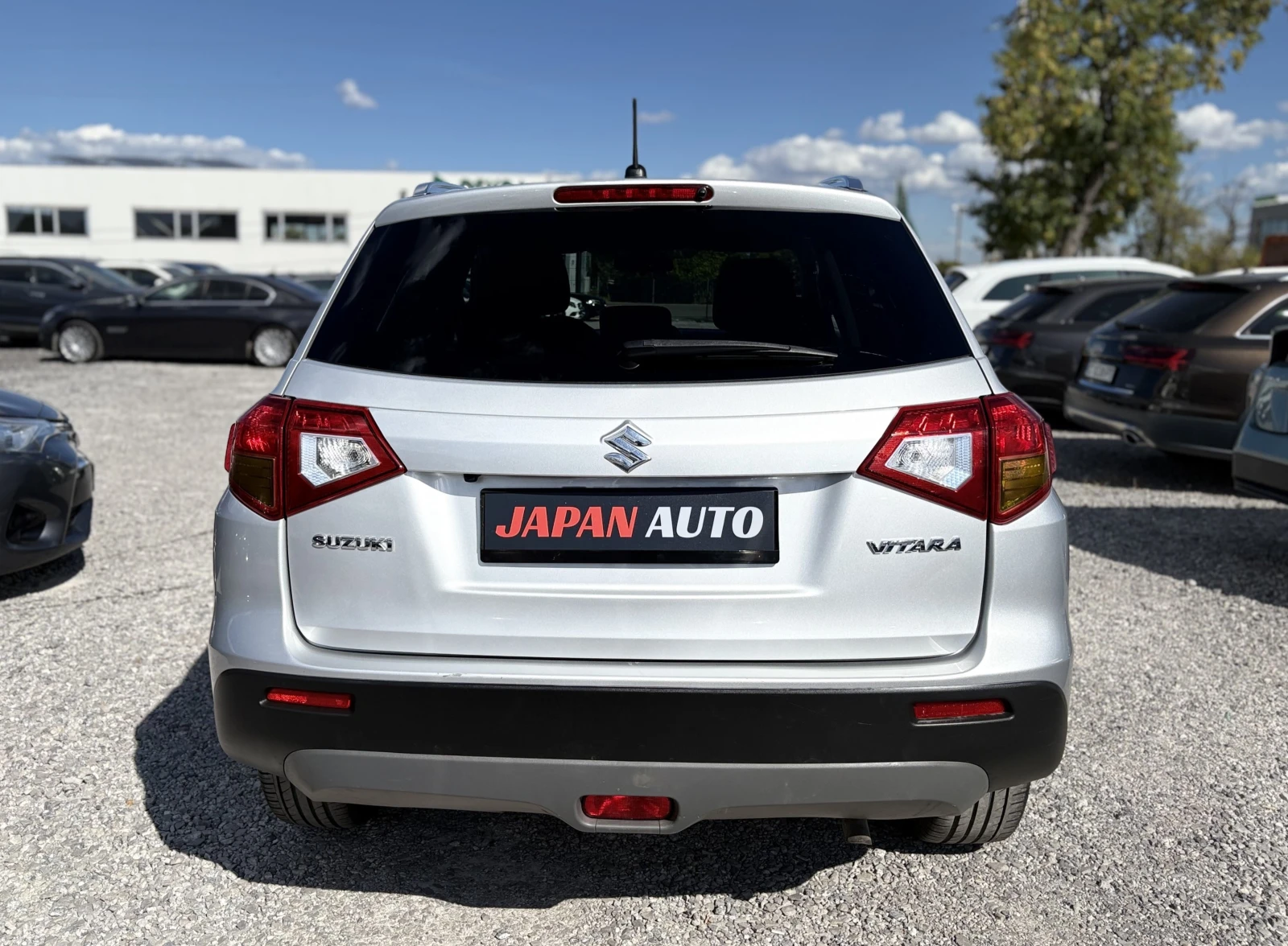 Suzuki Vitara 1.6 бензин ТОП! С ГАРАНЦИЯ! , снимка 5 - Автомобили и джипове - 55953913
