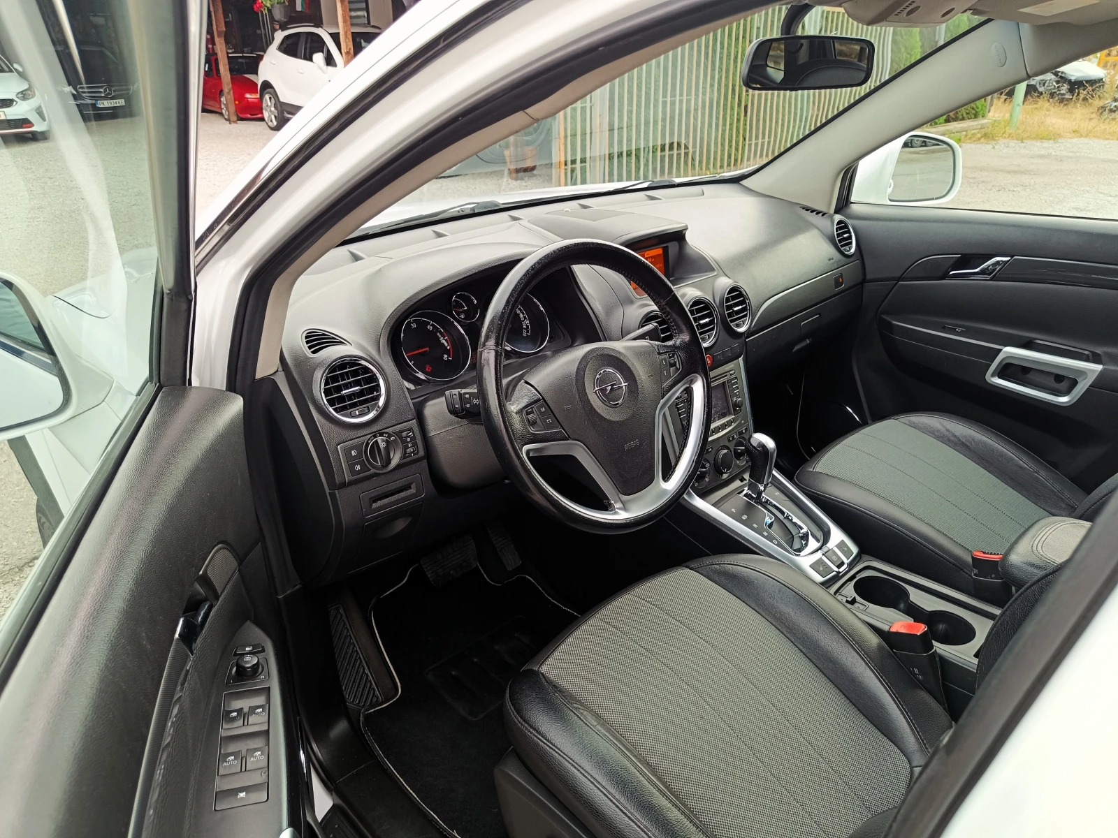 Opel Antara 2.2 CDTi* 4x4* АВТОМАТИК* COSMO* NAVI* КОЖА* EURO , снимка 8 - Автомобили и джипове - 56088475