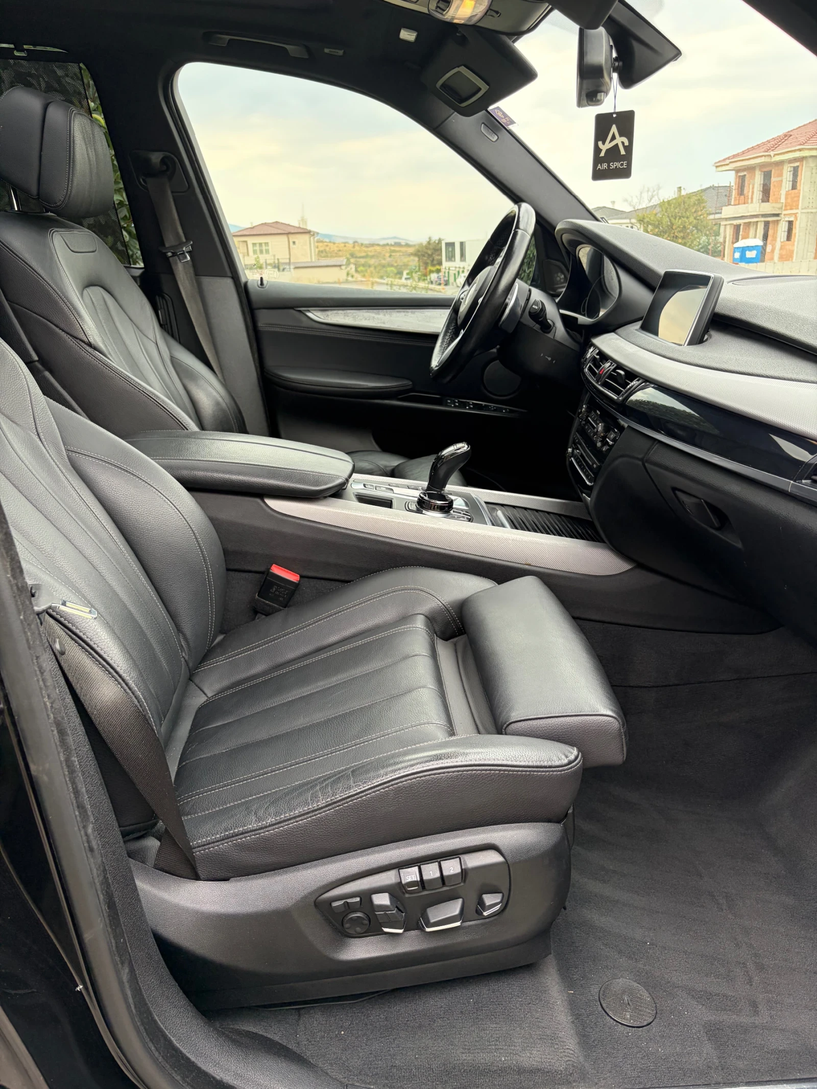 BMW X5 M-Paket / Harman Kardon / Ambient / Head-up , снимка 10 - Автомобили и джипове - 56156300