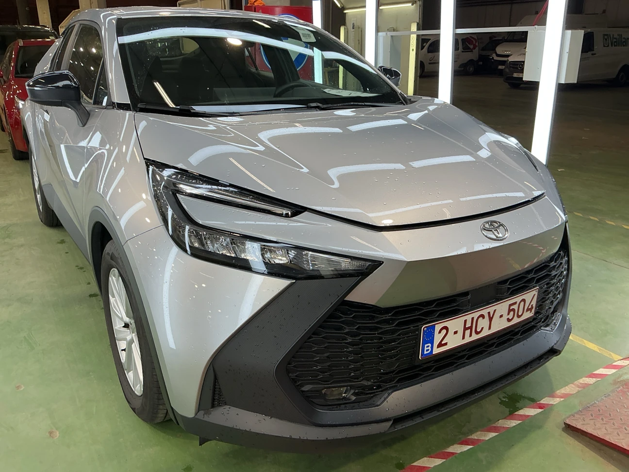 Toyota C-HR 1.8L Hybrid Dynamic e-CVT Navi, снимка 4 - Автомобили и джипове - 56163801