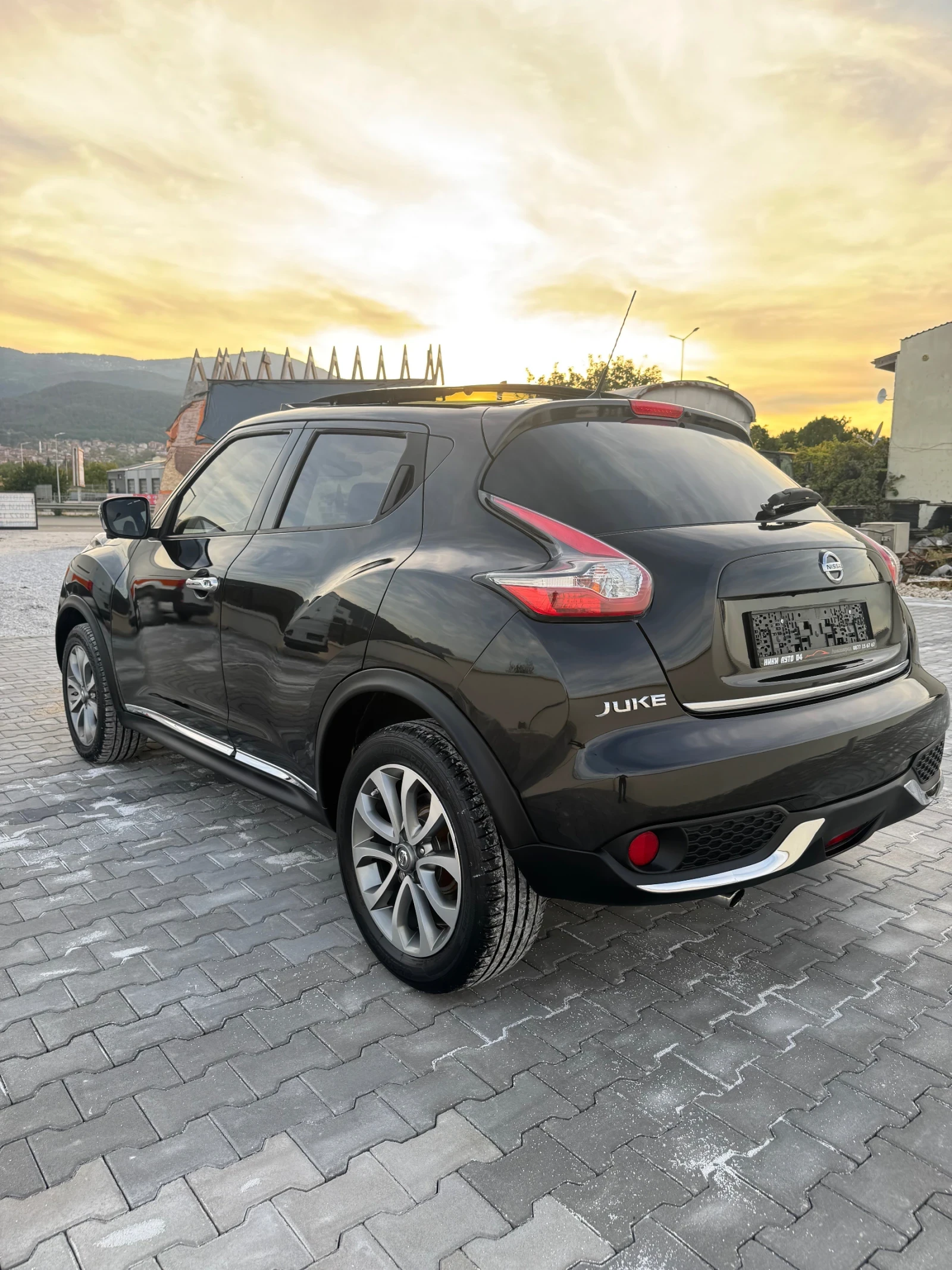 Nissan Juke 1.6 АВТОМАТИК , снимка 8 - Автомобили и джипове - 56587293