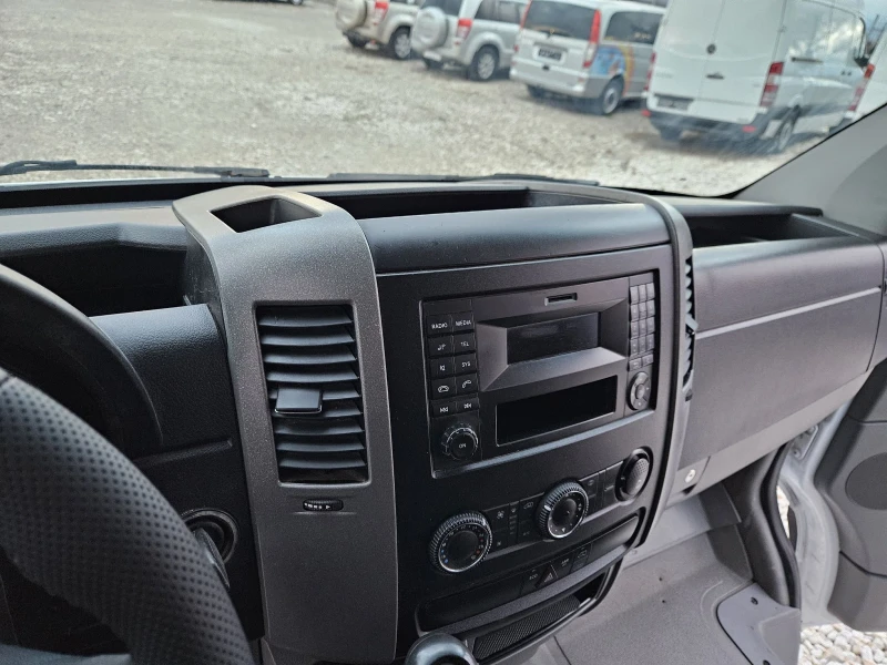 Mercedes-Benz Sprinter 316 6 Местен, Климатик, темпомат, снимка 11 - Бусове и автобуси - 48084483