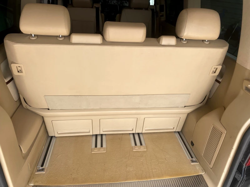 VW Multivan 2.5TDi Италия ---Без аналог---, снимка 15 - Бусове и автобуси - 51509766