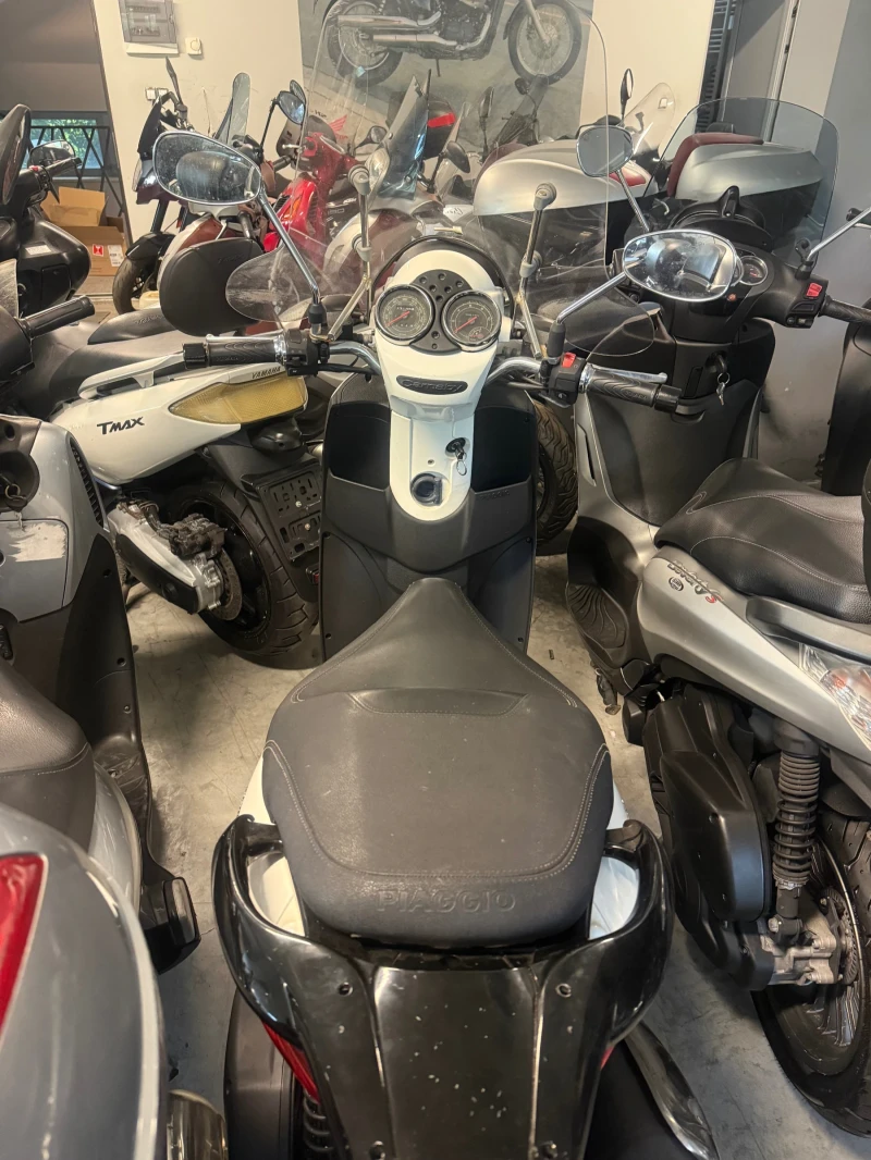 Aprilia Scarabeo 300i 2012 2 broq, снимка 13 - Мотоциклети и мототехника - 50714581