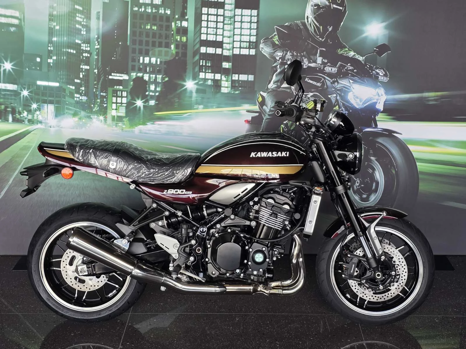 Kawasaki Z 900 RS 2026, снимка 4 - Мотоциклети и мототехника - 54667581