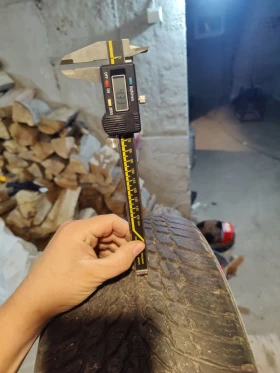 Гуми Зимни 215/55R17, снимка 9