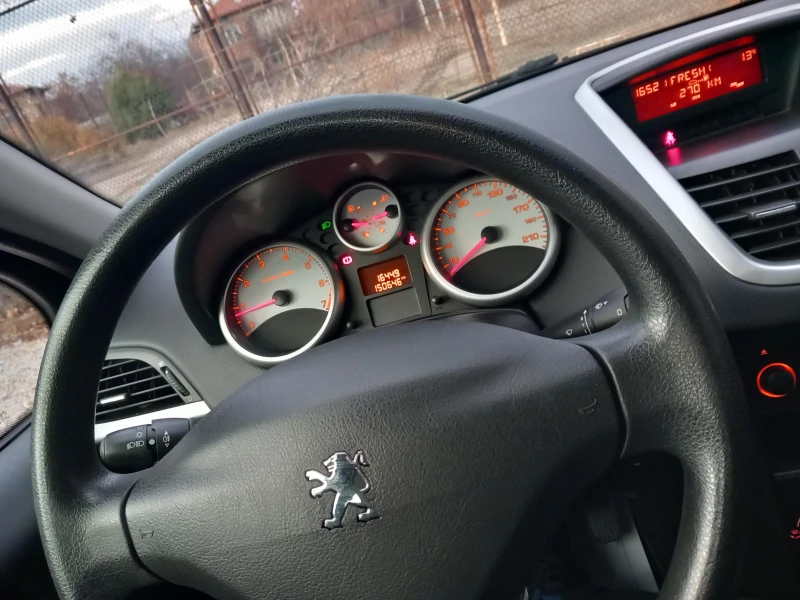 Peugeot 207 1.4i 75кс климатик, снимка 16 - Автомобили и джипове - 48069642