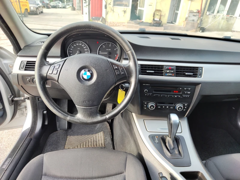 BMW 320, снимка 11 - Автомобили и джипове - 48630078