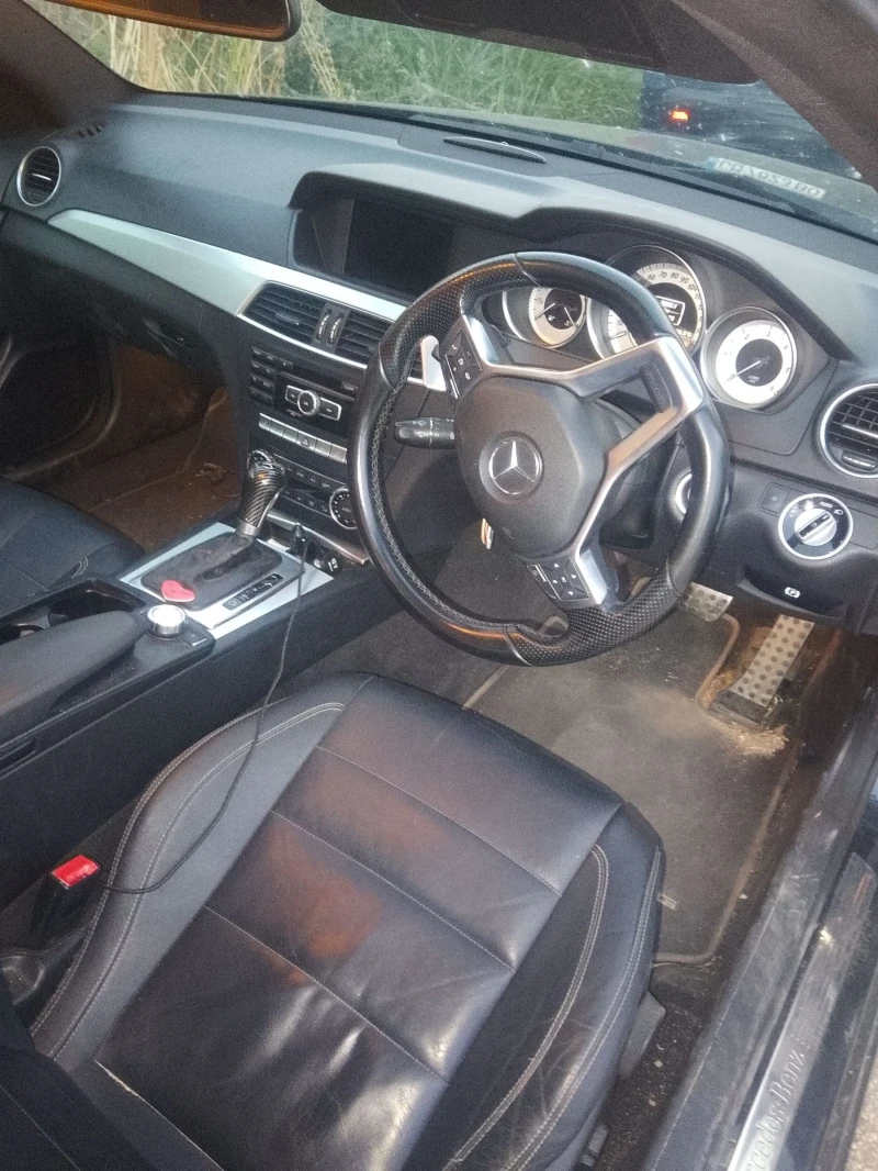 Mercedes-Benz C 250 AMG 125 години Мерцедес, снимка 13 - Автомобили и джипове - 52429195