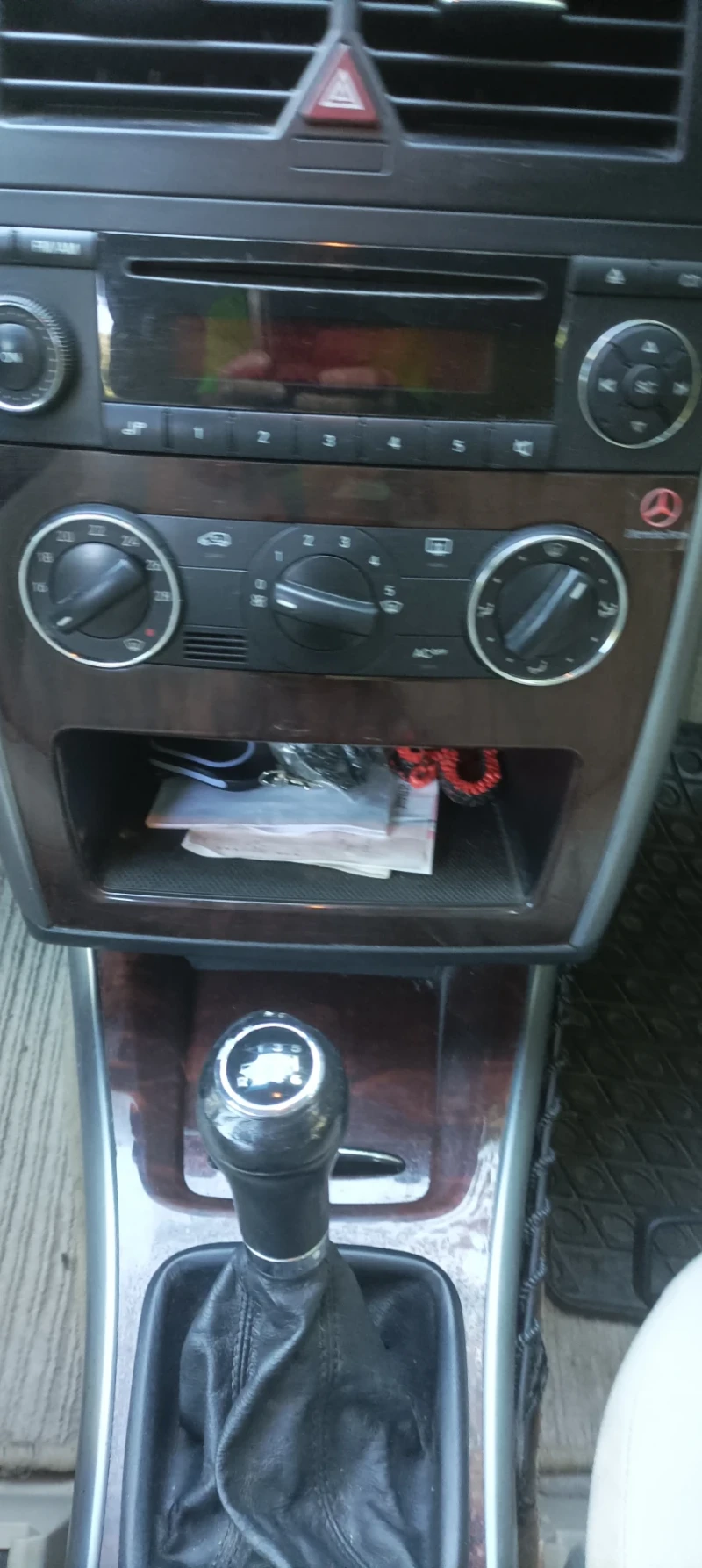 Mercedes-Benz B 180, снимка 15 - Автомобили и джипове - 52273317