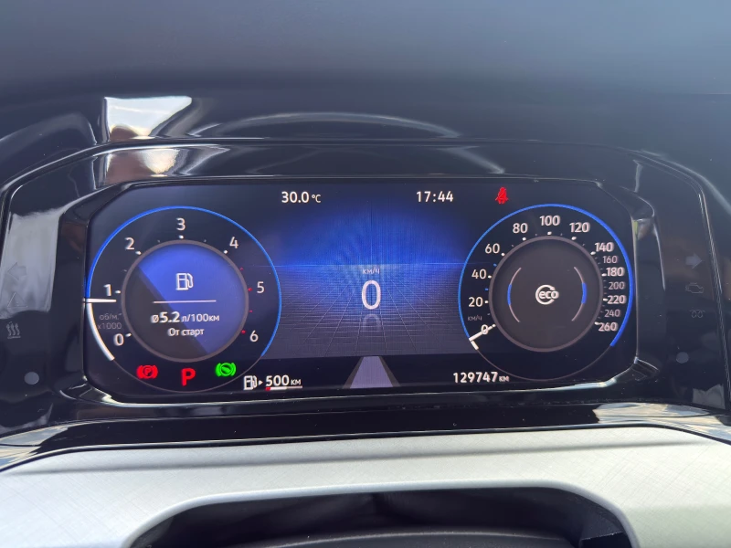 VW Golf VW Golf 8 2.0 TDI, снимка 10 - Автомобили и джипове - 52923778