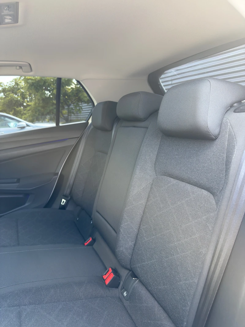 VW Golf VW Golf 8 2.0 TDI, снимка 13 - Автомобили и джипове - 52923778