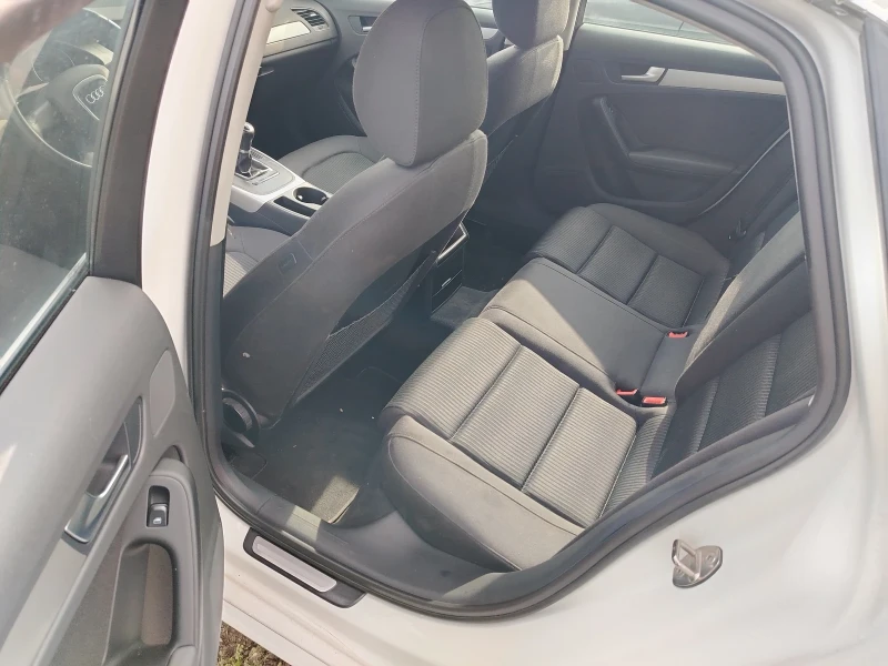 Audi A4 1.8 T, снимка 11 - Автомобили и джипове - 51918669