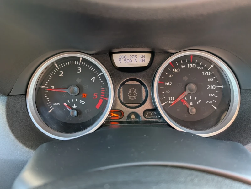 Renault Megane Sedan 1.5 dci, снимка 11 - Автомобили и джипове - 52834504