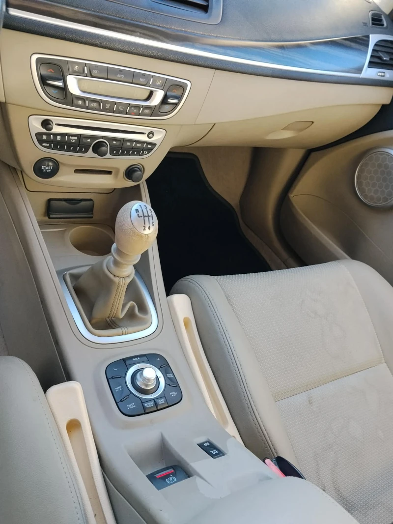 Renault Megane, снимка 8 - Автомобили и джипове - 52938466
