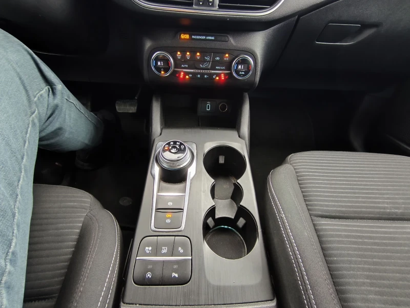 Ford Focus Automatic Titanium , снимка 16 - Автомобили и джипове - 53030860