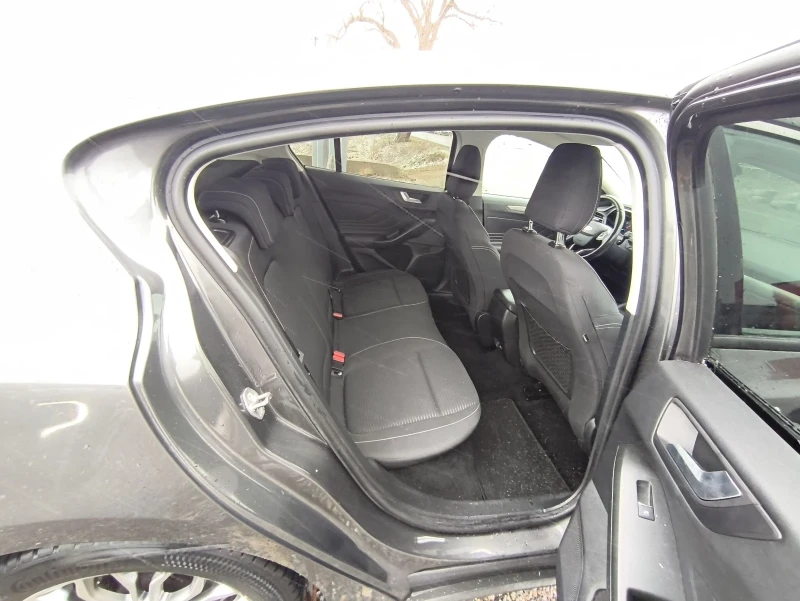 Ford Focus Automatic Titanium , снимка 11 - Автомобили и джипове - 53030860