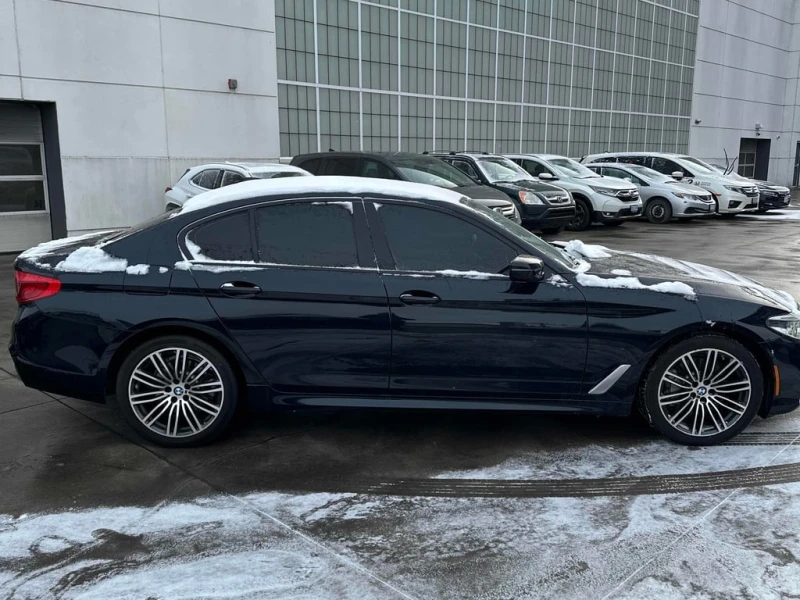 BMW 530 * 530i xDrive * CARFAX * M-pack* , снимка 3 - Автомобили и джипове - 53239708