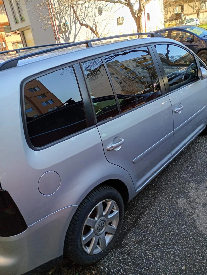 VW Touran, снимка 3 - Автомобили и джипове - 53257182