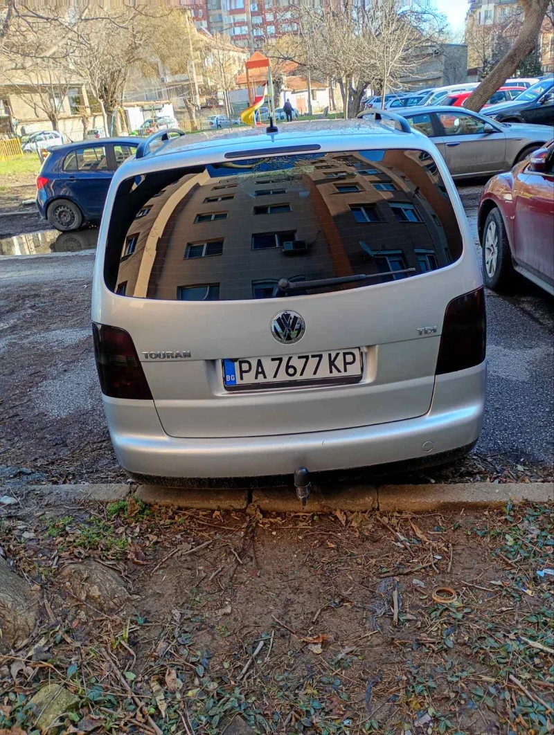 VW Touran, снимка 4 - Автомобили и джипове - 53257182