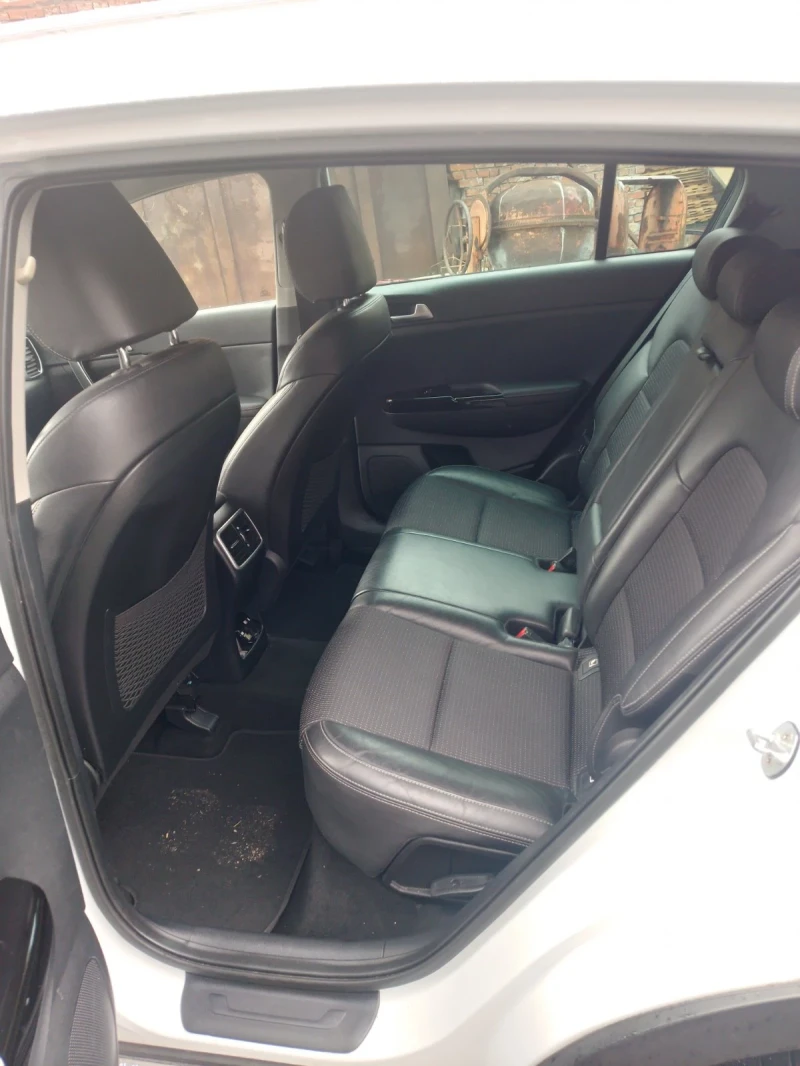 Kia Sportage 1.6 crdi 2020, снимка 8 - Автомобили и джипове - 53379975