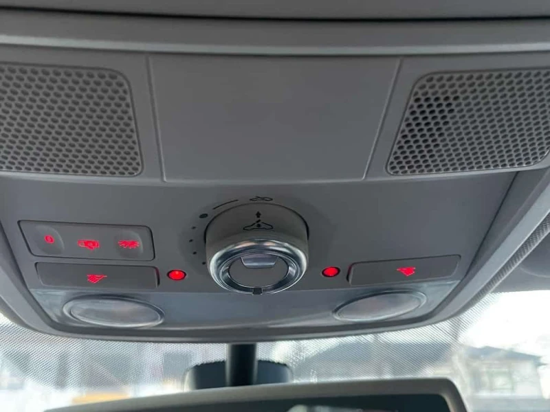 VW Passat * 4dr Sdn 2.0 TDI DSG Highline * CARFAX * ЦЕНА ДО , снимка 6 - Автомобили и джипове - 53529204